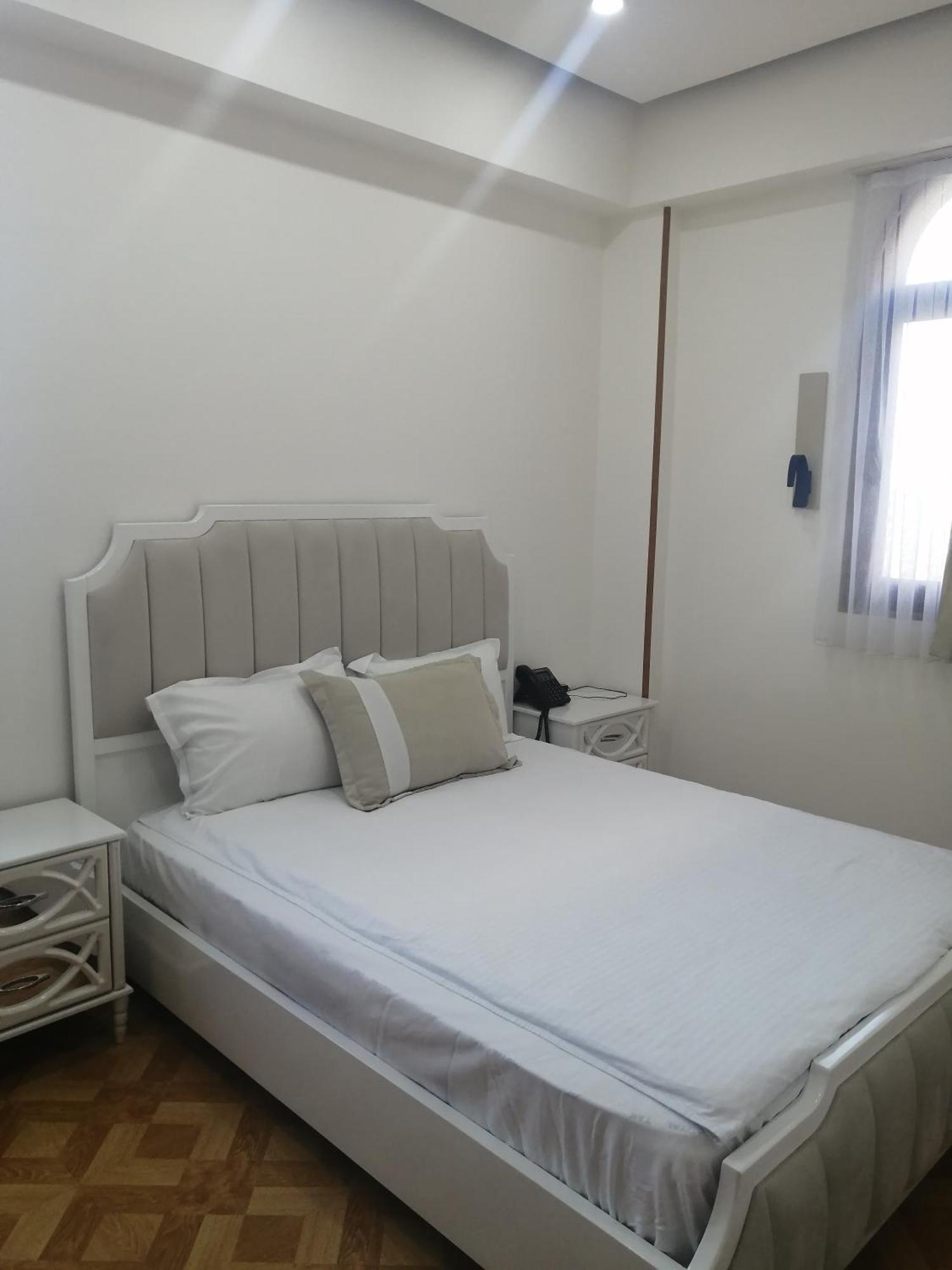 Luxin Otel Tiflis Dış mekan fotoğraf