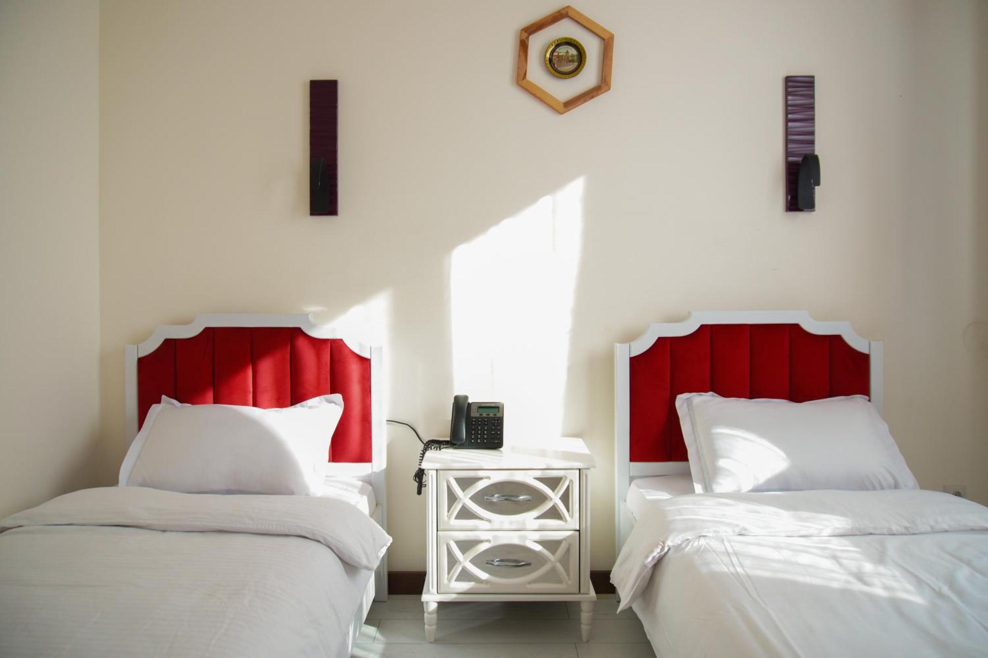 Luxin Otel Tiflis Dış mekan fotoğraf