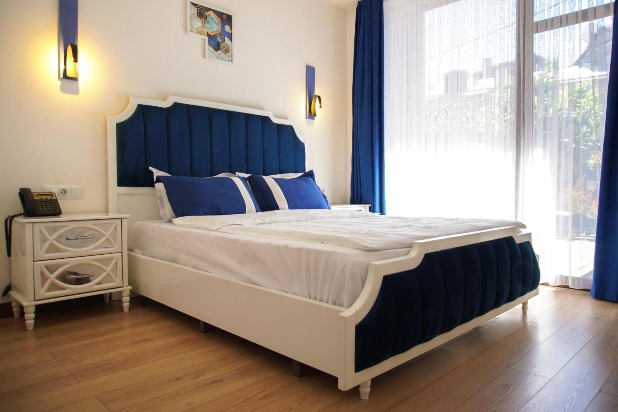 Luxin Otel Tiflis Dış mekan fotoğraf
